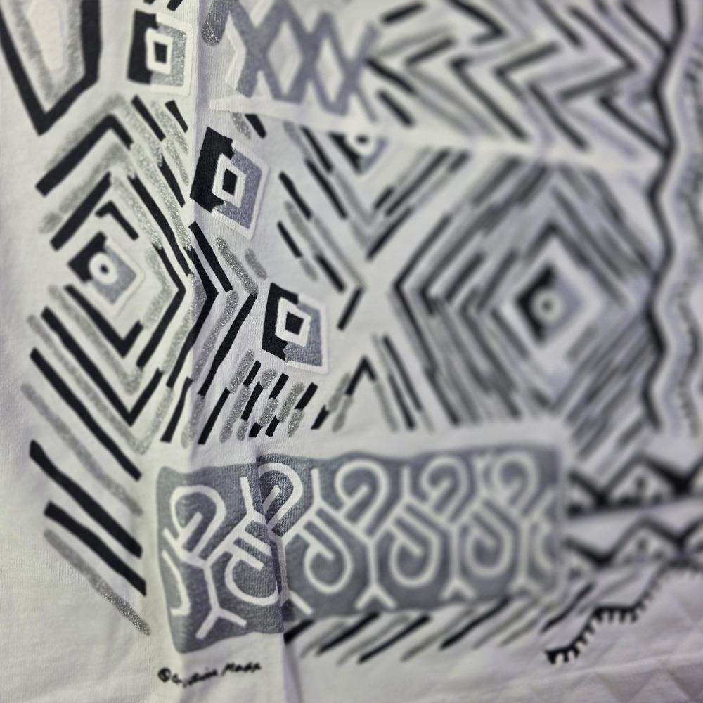 Cristina MAXX White Graphic T-Shirt Handcrafted Silver Glitter USA Made Small - Picture 4 of 13